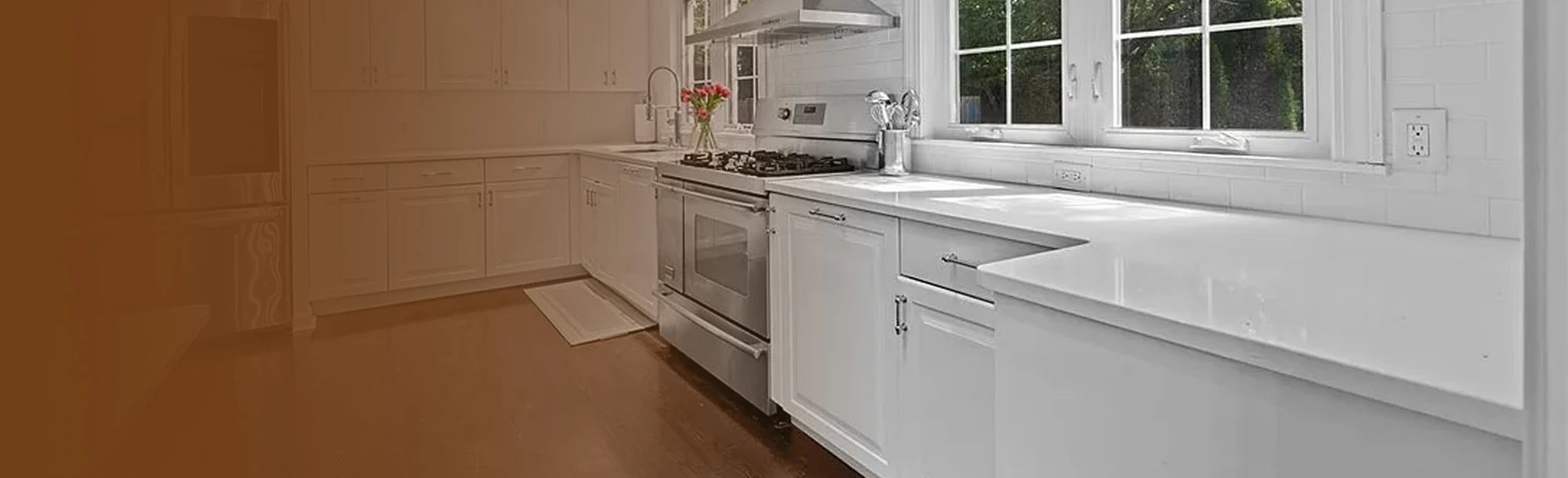 White Shaker kitchen cabinetry
